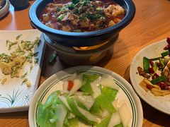 -云海肴·汽锅鸡·云南菜(天山百盛优客店)