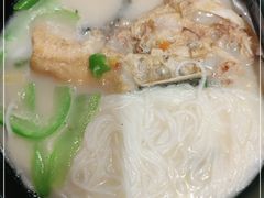 -胖子鱼粉(采霞街店)