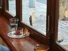 靠窗位-RUMORS COFFEE ROASTERY鲁马滋咖啡(湖南路店)