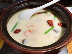 鱼钩鱼炖汤-老阿爸鲜鱼土菜(昆山花桥店)