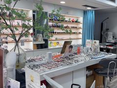 -视野联行眼镜·蔡司·依视路(省体育馆店)
