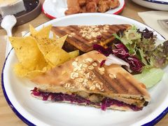 煎鸡胸肉三明治-HELLO 27 意面·沙拉·帕尼尼