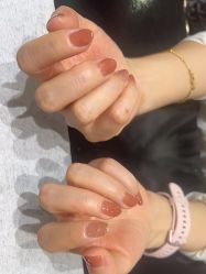 -进巍美甲美睫