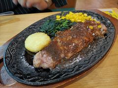 西冷牛排配黑胡椒酱-萨莉亚意式餐厅(石鼓路店)