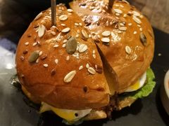 -HIGH FIVE哈福手工汉堡(桂林路店)