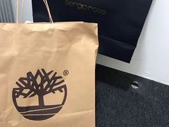 -伦敦比斯特购物村