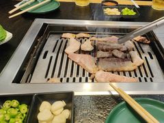 -臻牛烤肉