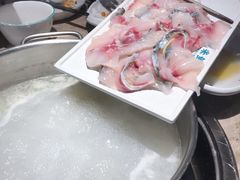 招牌鲜鱼片-淘米捞·米汤脆鲩鱼火锅(福田皇岗店)