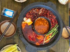 -黄潇洒老火锅(九眼桥宏济巷店)