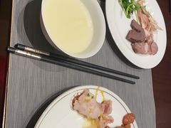 -南郊宾馆·风味自助餐厅·山东十六地市特色菜