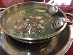 -老石黑山羊毛驴肉火锅(金凯广场店)