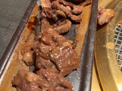 -铭牛烧肉·和牛海鲜自助(高新月牙湖店)