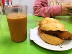 猪扒包-胜利茶餐室