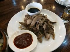 手扒肉-大召麦香村(新生街店)