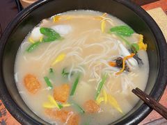 -银米·云南传统过桥米线(双廊黑金冠店)