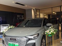 -上海永达奥诚奥迪4S店(申江路店)