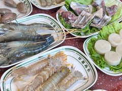 -四囍码头海鲜烧烤自助火锅(外滩南京东路悦荟广场店)