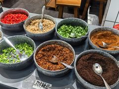 -黔有有贵州酸汤夺夺粉火锅(五味十字店)