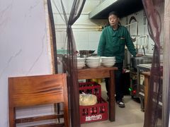 -上海特色小笼店(铁岭路90弄小区店)