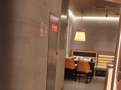 -牛YO寿喜烧·铁板烧和牛火锅自助(市府恒隆店)
