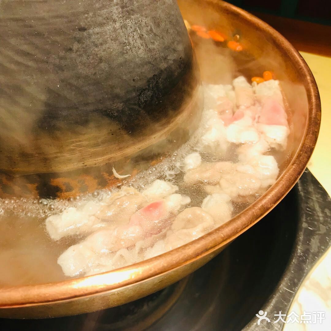 为地道老北京涮肉而来，又爱上美味羊肉串