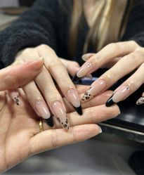 -自在·款式美甲美睫