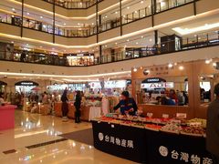 -梅龙镇广场