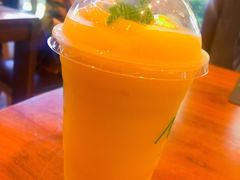 -Chom Cafe and Restaurant