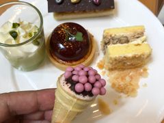 -松山湖凯悦酒店·Café自助餐厅·周末火舞秀表演