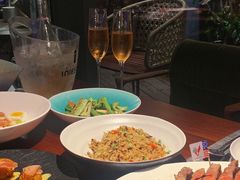 -MONICH牛排融合餐厅(和义大道购物中心店)