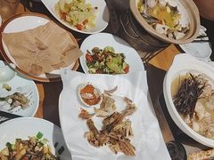 -头上红煨盐鸡·非遗院子餐厅