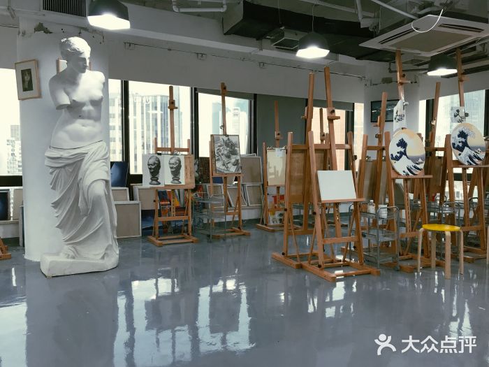 米罗画室·美院系统·美术培训(静安环球世界大厦店)教室环境图片