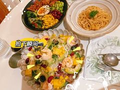 鲜虾牛油果沙拉-古月四季