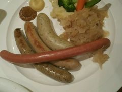 -LENBACH兰巴赫西餐啤酒坊(大连星海广场店)