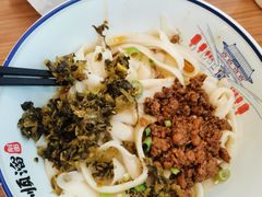 -顺溜·手工刀削面·黑金店(铜锣湾店)