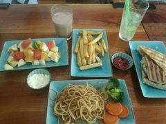 -蓝壁虎咖啡酒馆