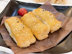 炭烧蜜汁叉烧酥-广州酒家(昌岗地铁站店)