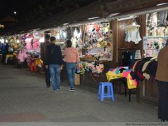 -吴山路夜市