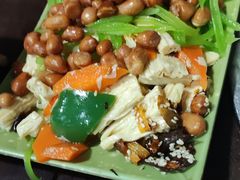 -金卯白肉罩火烧