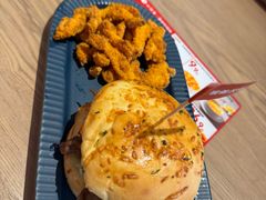 -必胜客(航洋国际店)