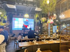 -胡桃里音乐餐厅(陶溪川店)(川湘赣菜·世界百大酒庄直供红酒·音乐表演)