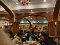 大堂-清真·玛丽亚新疆菜主题餐厅(浙江中路店)