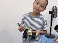 -童程童美·信息学竞赛·乐高机器人编程(长宁来福士校区)