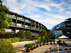 -上海滴水湖皇冠假日酒店