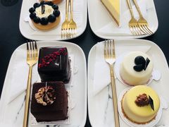 -UNI UNI(环亚凯瑟琳店)