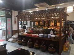 -黄桷树曹家私房菜(江与城店)