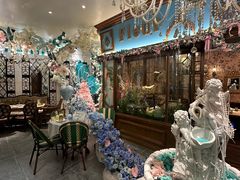 -秘密旅行Bonjour(黑金冠 江南西店)
