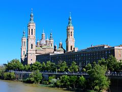 -皮拉尔圣母圣殿主教座堂