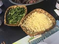 -楠柏弯休闲山庄(梨花溪店)