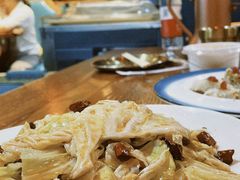 炝莲白-柴窝堡22号辣子鸡·传承新疆菜